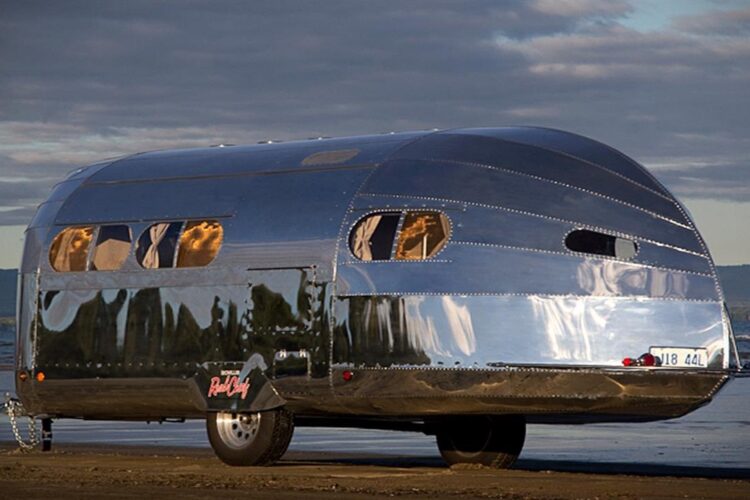 Tow It Like a Pro with RoadCHIEF Trailers